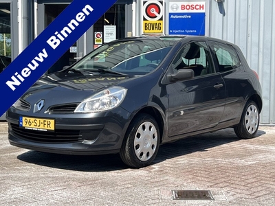 Renault Clio 1.2-16V Authentique