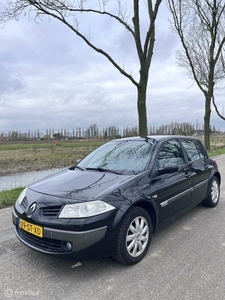 Renault Megane 1.6-16V- LAGE KM NAP - NEW APK -PARKEERSENSOR