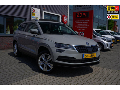 Skoda Karoq 1.0 TSI Style Business / Panoramadak / Achteruitrijcamera