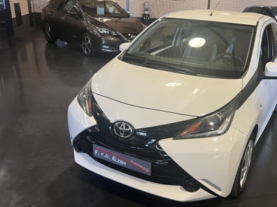 Toyota Aygo 1.0 VVT-I X-PURE AUTOMAAT