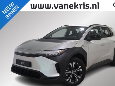 Toyota bZ4X Dynamic 71 kWh, Apple carplay / Android auto, BSM, 360 graden camera, Stoel- en stoel verwarming!