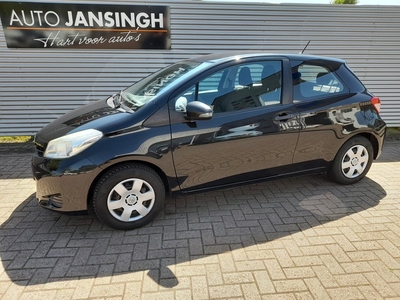 Toyota Yaris 1.0 VVT-i Comfort | Trekhaak | Zeer ruime instap | 3 Deurs | RIJKLAARPRIJS INCL 12 MAANDEN GARANTIE EN BEURT