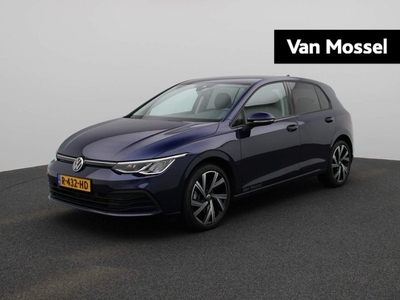 Volkswagen Golf 1.0 TSI Life 110 PK | 18'' R-Line Bergamo Velgen | Navigatie | Parkeersensoren | Draadloos opladen telefoon | Lichtmetalen velgen | LED | Apple Carplay | Android Auto | Adaptive cruise control | Climate control |