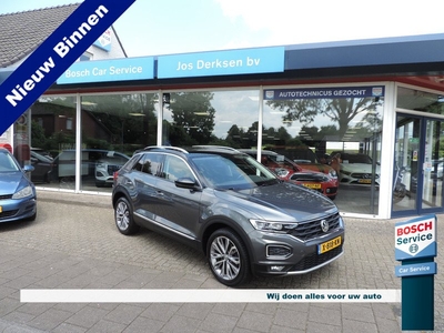 Volkswagen T-Roc 1.5 TSI 150PK Style - ACC | NAV | LED | PDC v+a | LM18