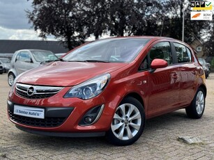 Opel Corsa 1.4-16V Cosmo AUTOMAAT NAVI CRUISE CTRL PDC STUUR/STOELVERW.