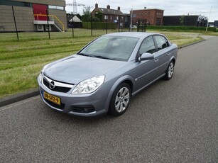 Opel Vectra 1.8-16V Executive