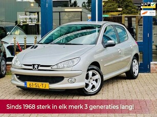 Peugeot 206 1.4 Air-line3 quicksilver 5 deurs! Airco l Elek pakket l Centraal l LM! 2e eigenaar l NL AUTO l NAP l TOPSTAAT!