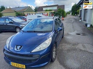 Peugeot 207 1.4-16V X-line