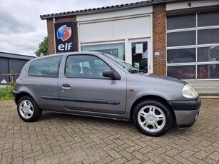 Renault Clio 1.2i 