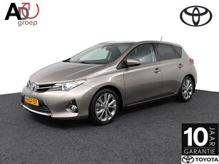 Toyota Auris 1.8 Hybrid Executive | Trekhaak | Panoramadak | Parkeersensoren | Stoelverwarming |