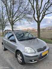 Toyota Yaris 1.0 VVT-i -AUTOMAAT - PANODAK -LAGE KMSTAND NAP