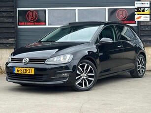 Volkswagen Golf 1.2 TSI Highline Panodak 1-Eigenaar - NAP