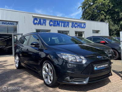 Ford Focus Wagon 2.0 EcoBoost ST-2 NAVI, CAMERA, HALF/LEDER