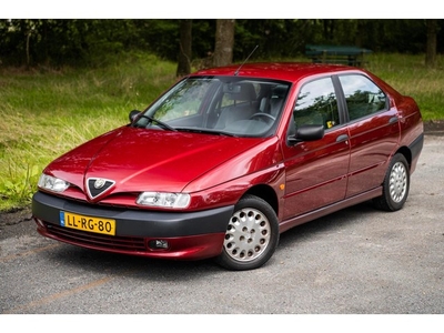 Alfa Romeo 146 1.7-16V L