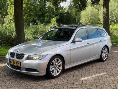 BMW 3-serie Touring 325i Dynamic Executive automaat!