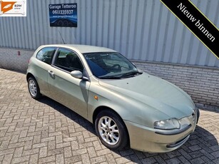 Alfa Romeo 147 1.6 T.Spark Distinctive Apk, Nap, Airco