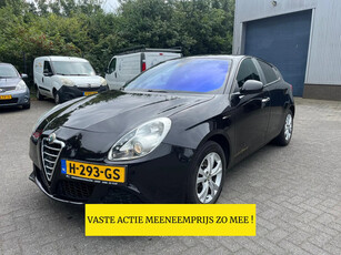 Alfa Romeo Giulietta 1.4 T Distinctive navigatie, airco ,pdc enz