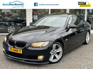 BMW 3-serie Coupé 325i High Executive, Zit tik in de