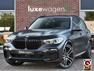 BMW X5 xDrive45e M-Sport Pano Trekh Mat-zwart M-zetels