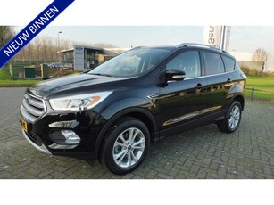 Ford Kuga 1.5 150pk Titanium WinterPack Trekhaak zeer netjes