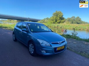 Hyundai I30 1.6i DynamicIjskoude AircoGoed onderh.