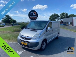 Opel VIVARO 2011 * 2.5CDTI*L2H1*APK*AC*225.DKM NAP