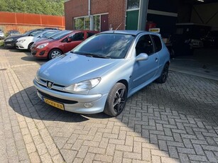 Peugeot 206 1.4 XT