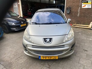 Peugeot 207 1.4-16V XT