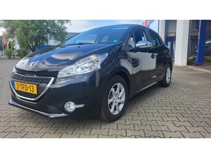 Peugeot 208 1.2 VTi Envy Navi, Cruise, Trekhaak