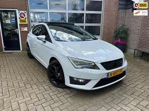 Seat Leon 1.4 TSI FR PANO/NAVI/CRUISE CARPLAY LEDER