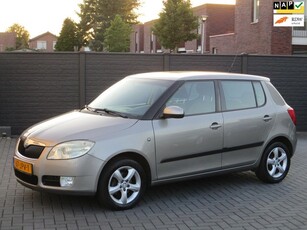 Skoda Fabia 1.6-16V Sport Airco !