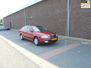 Skoda Octavia 1.6 FSI Elegance