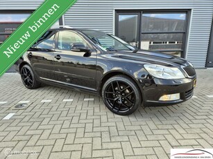 Skoda Octavia Combi Elegance NAVI PDC 18