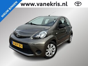 Toyota Aygo 1.0 VVT-i Now Side airbags