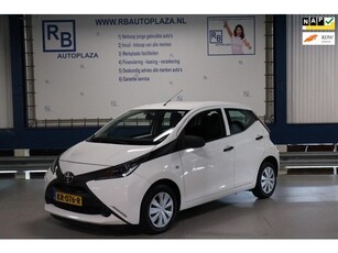 Toyota Aygo 1.0 VVT-i x-now / Airco / White editon ! ! !