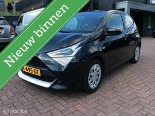 Toyota Aygo 1.0 VVT-i x-Play Camera Airco apple Carplay btw