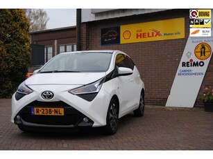 Toyota Aygo 1.0 VVT-i x-play NAVI, Camera, airco, 5-drs