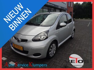 Toyota aygo 5DEURS/AIRCO/WINTERBANDEN!