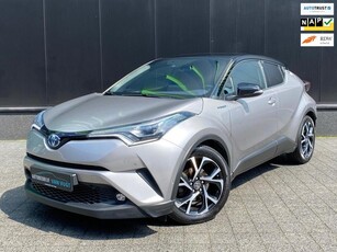 Toyota C-HR 1.8 Hybrid Dynamic, verwarmde stoelen en stuur.