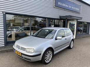 Volkswagen Golf 1.6-16V Trekhaak+LM Velgen (bj 2002)