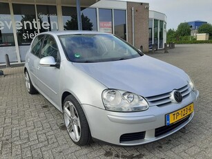 Volkswagen Golf 2.0 FSI Sportline 4Motion