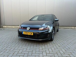 Volkswagen Golf 2.0 TSI GTI Performance