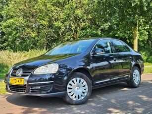 Volkswagen Jetta 1.6 Mpi airco, clima (bj 2006)