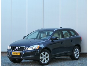 Volvo XC60 T5 AUT Summum Xenon / Leer / Navi / Bluetooth