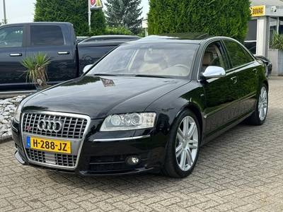 Audi S8 5.2 V10 450PK Zwart Youngtimer Dak B&O Keramisch