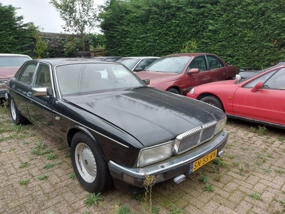 Daimler Sovereign 3.6 bj1987 opknapper motor loopt