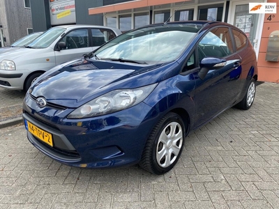 Ford Fiesta 1.25 Ghia airco zeer nette auto