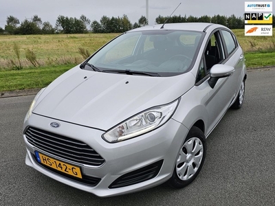 Ford Fiesta 1.5 TDCi Style Lease ! LED ! Airco 5-Deurs