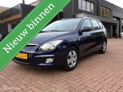 Hyundai i30 CW 1.4i Blue Dynamic Climate contr Boekjes nap