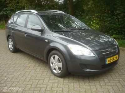 Kia cee'd Sporty 1.6 CRDi Airco X-tra Motor loopt